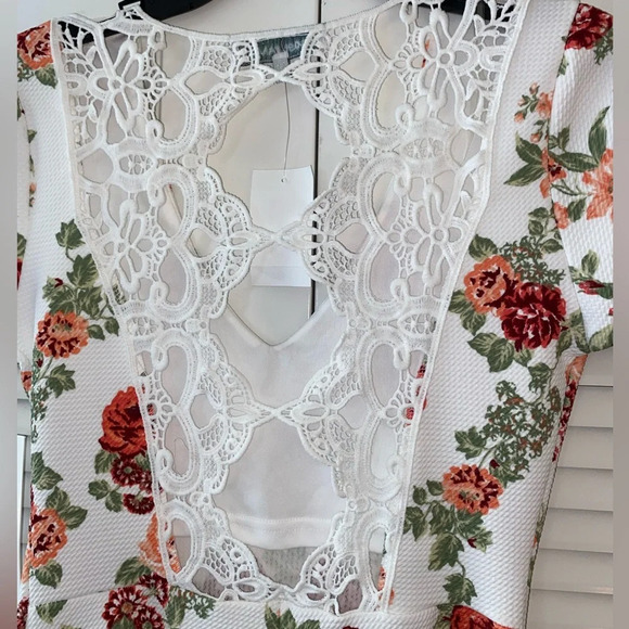 Almost Famous Floral Dress - Picture 5 of 6